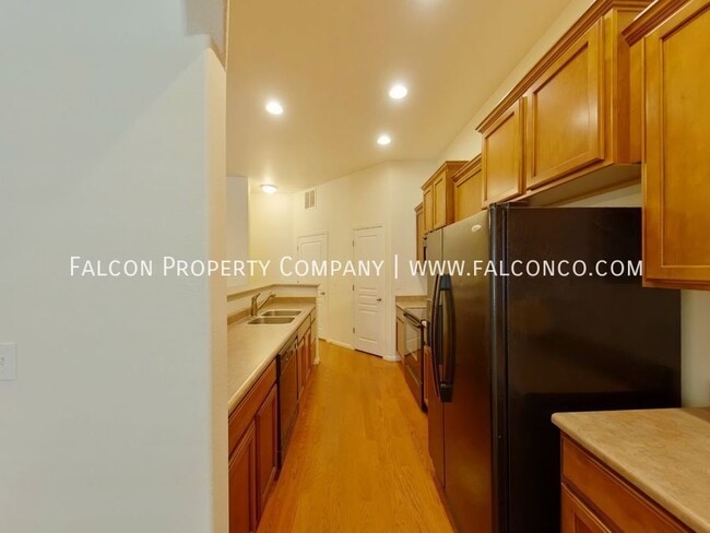 Building Photo - 5628 Saint Patrick Vw