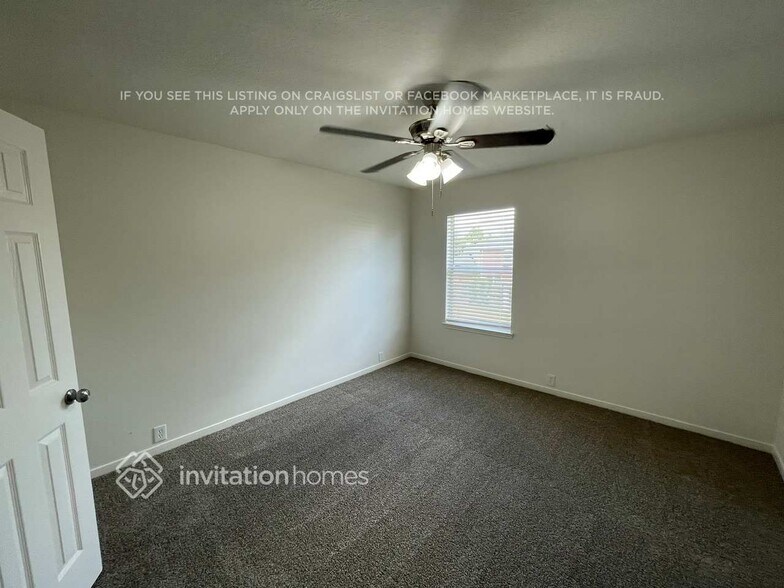 Building Photo - 17634 S Summit Canyon Dr