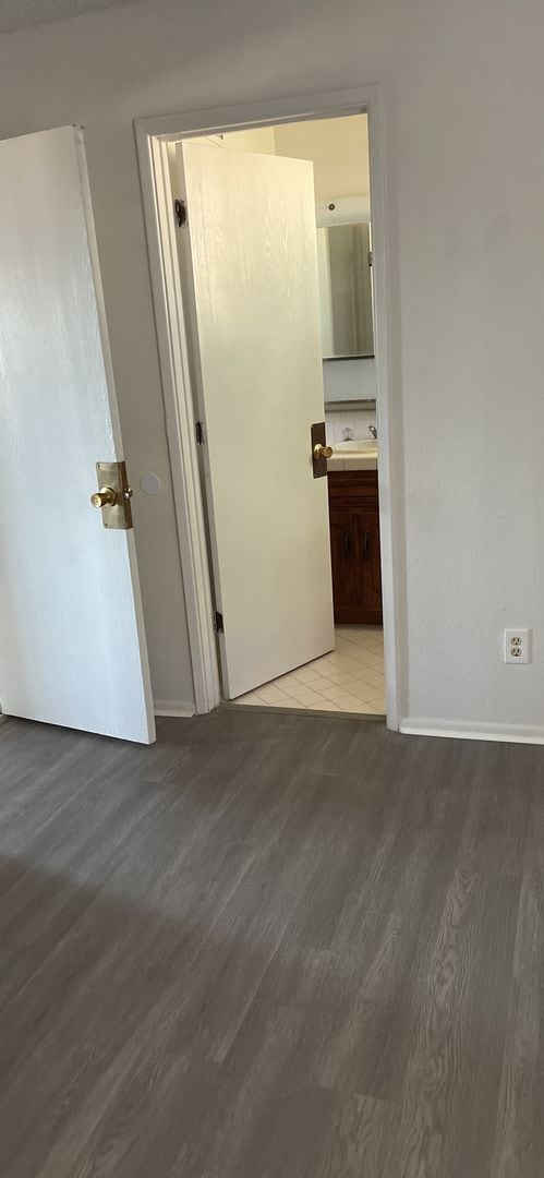 Building Photo - Move in Ready