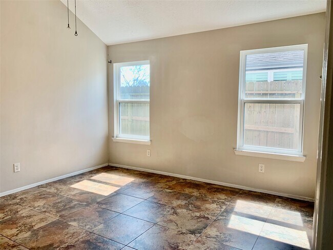 Building Photo - 2903 Bentley Ct