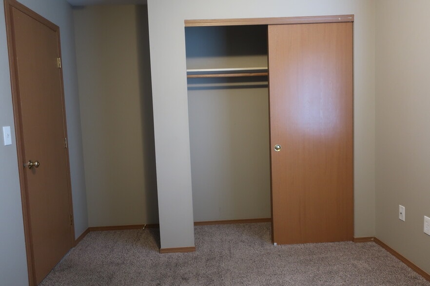 Building Photo - 2514 Aviation Dr