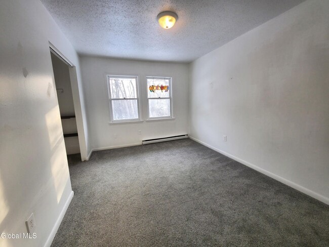 Building Photo - 38 Maxwell Dr