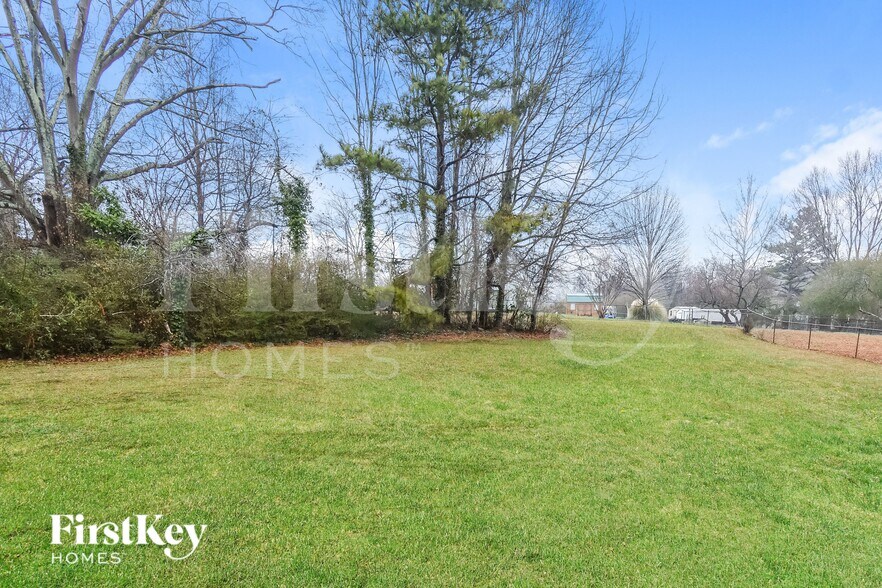 Building Photo - 72 Hickory Glen Way