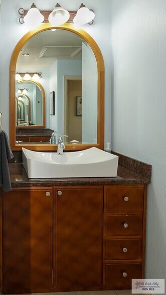 Building Photo - 6026 Rabbit Run Dr