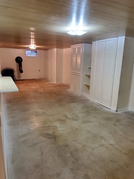 Building Photo - 3398 Reaver Ave