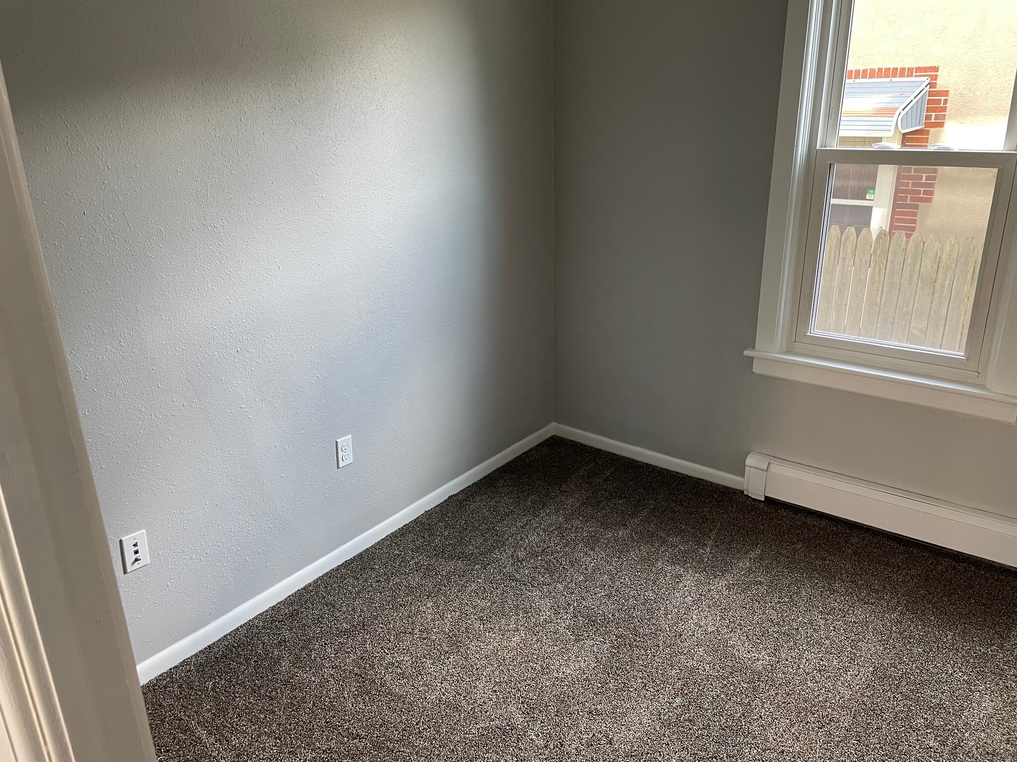 Building Photo - 1638 Saemann Ave