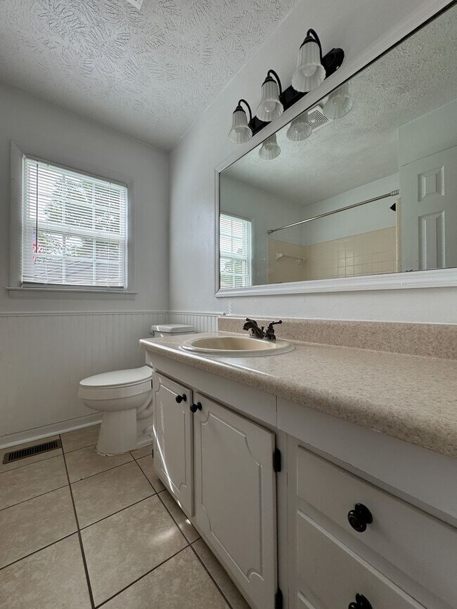Building Photo - 5961 Chinas Ct