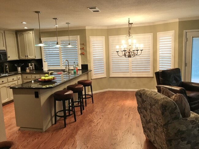 Building Photo - CORNER LOT MODERN 4 BEDROOM HOME DIXON *STAR RENTALS