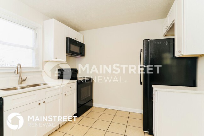 Building Photo - 308 S 41st St