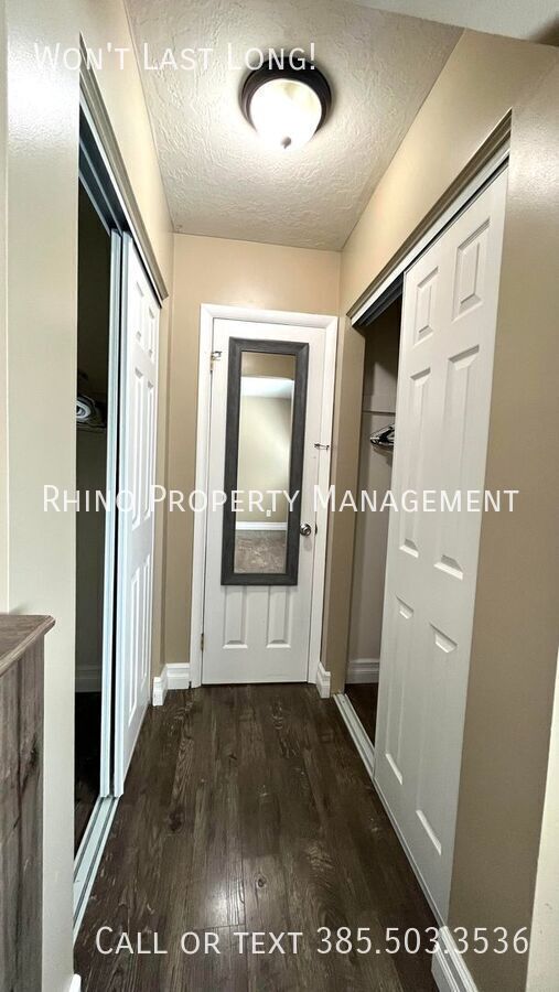 Building Photo - 5658 S Vlg Cir