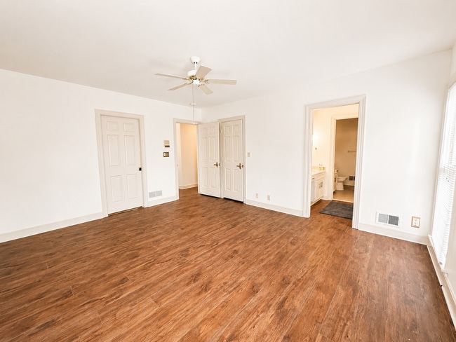 Building Photo - 9205 Whitegate Ct
