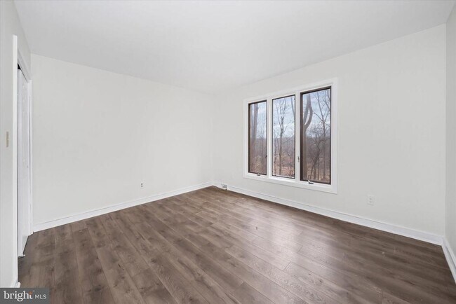 Building Photo - 119 Stoney Ridge Rd