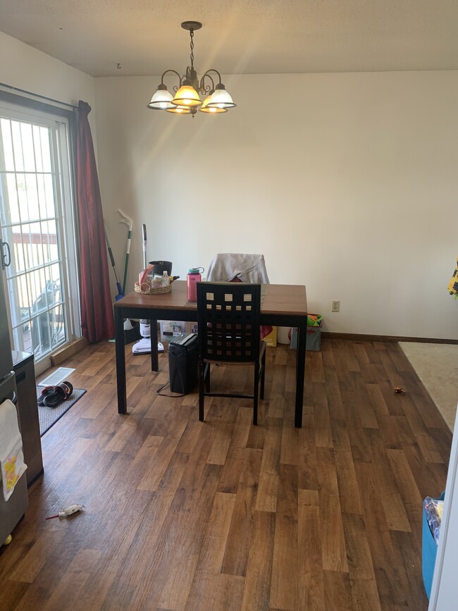 Dining room - 11656 54th St NE