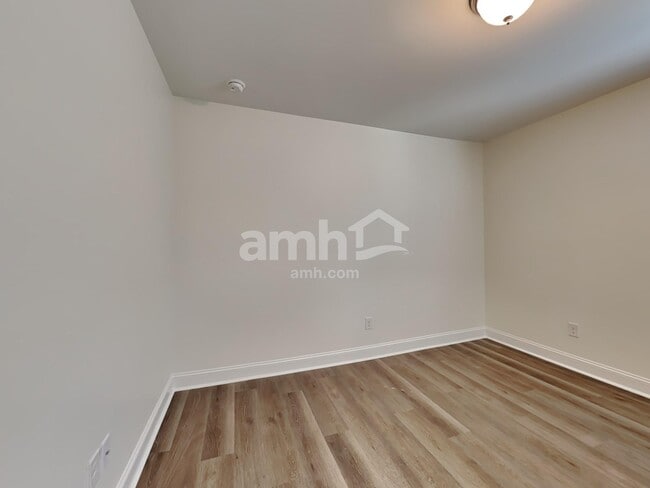 Building Photo - 1502 Brookgreen Dr
