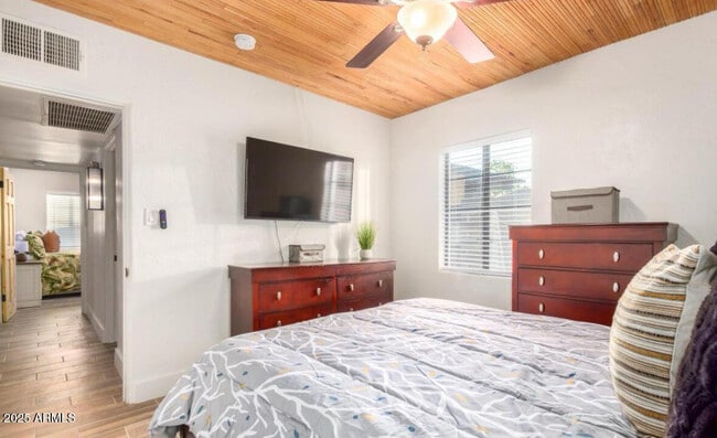 Building Photo - 1720 N Whittier Dr