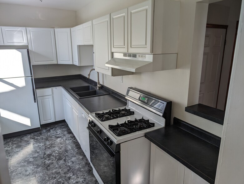 Kitchen - 1188 S 4th St