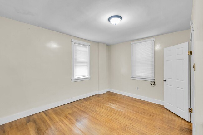 Building Photo - 521 N Ninth St