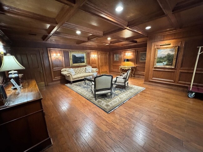 Building Photo - 3201 Lenox Rd NE