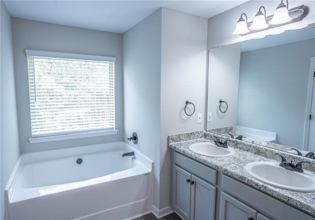 Building Photo - 6106 Oak Bend Ct