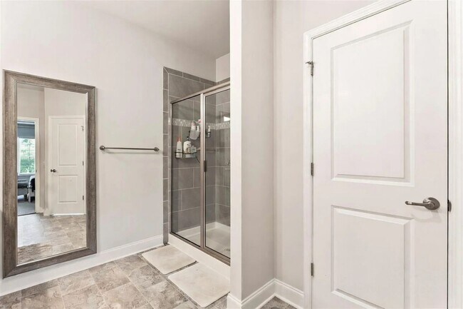 Building Photo - 11732 Glenwood Dr