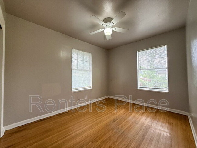 Building Photo - 6624 E 27th Pl