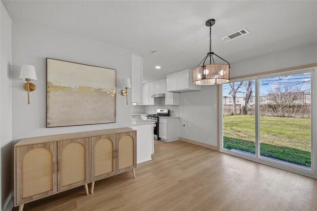 Building Photo - 4022 Marlborough Dr