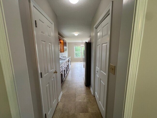 Building Photo - Beautiful Brick Home With 2 Car Garage