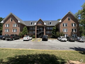 Building Photo - Deerfield II Condominiums 429-18