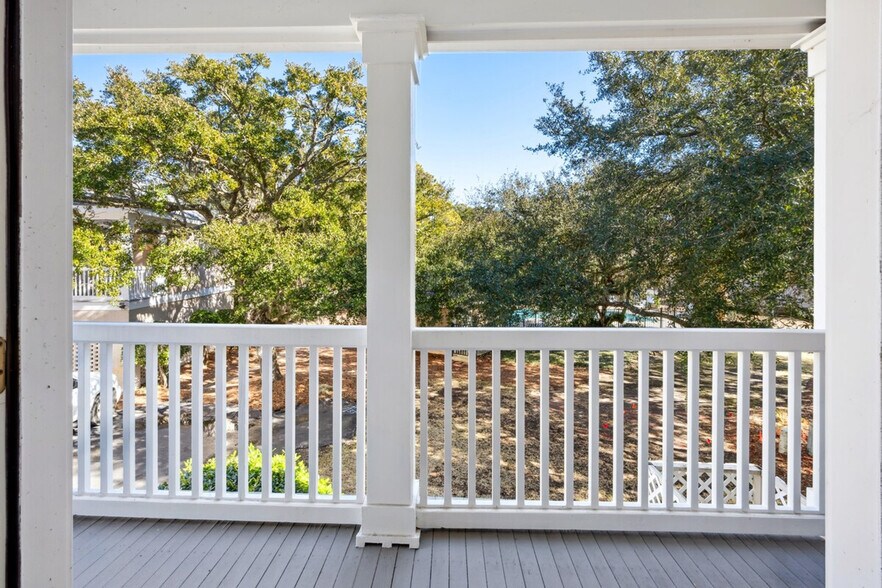 Building Photo - 723 Bonnyneck Dr