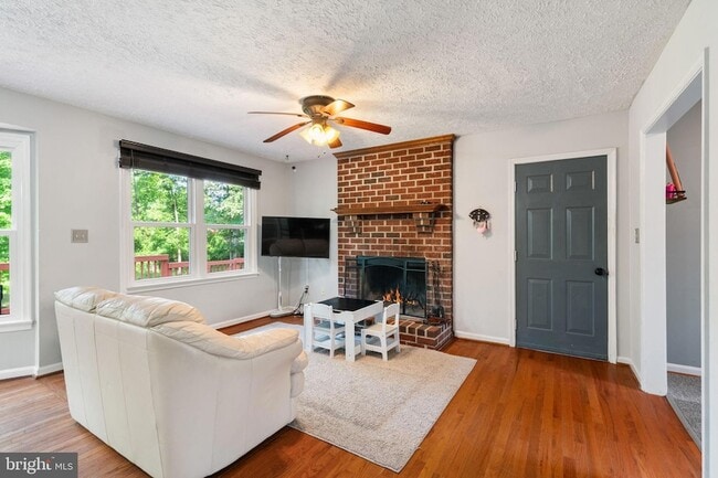 Building Photo - 127 Pilgrim Cove