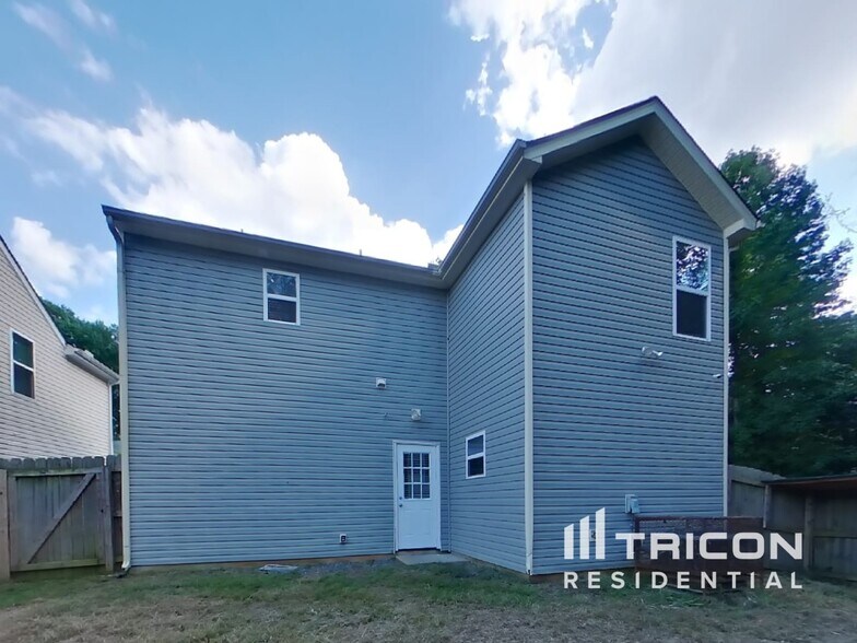 Building Photo - 4912 Magnasco Ln