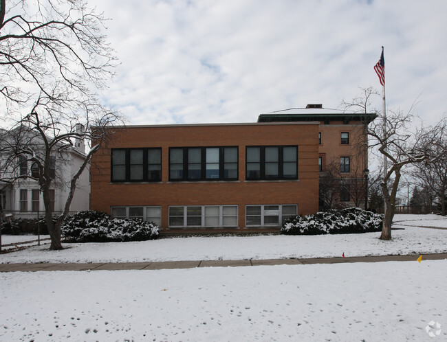 110 North Main - Thompson Apartments