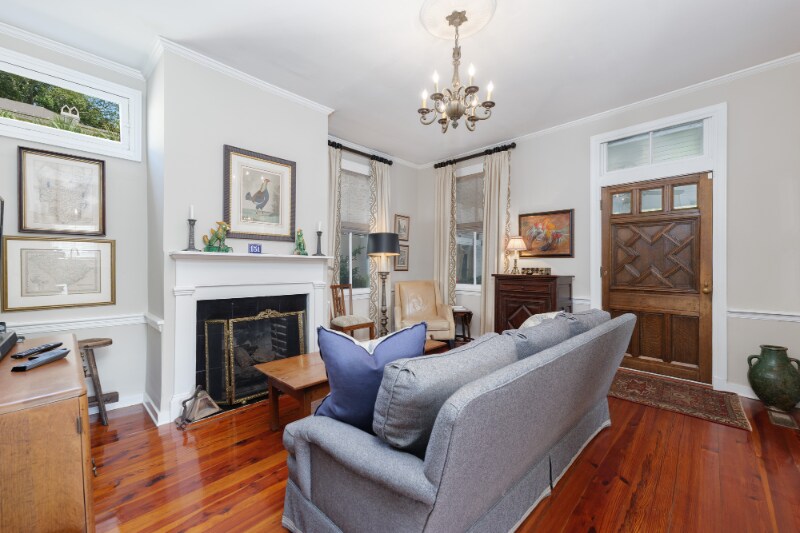 Building Photo - 151 Tradd St