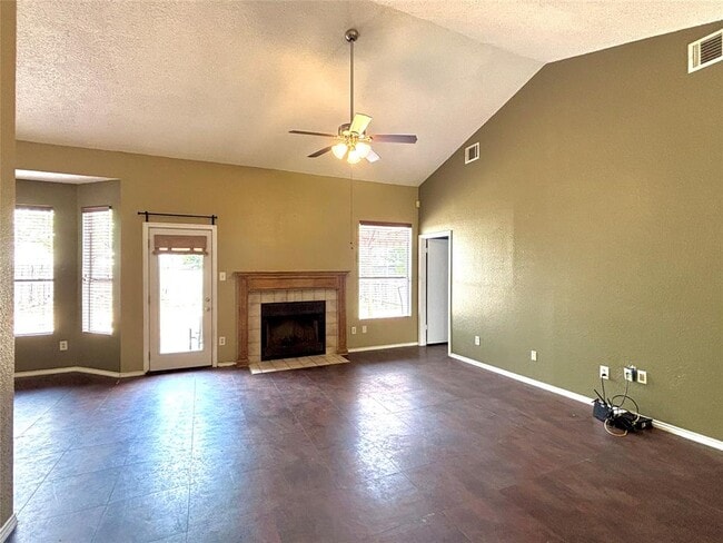 Building Photo - 2139 Cervin Blvd