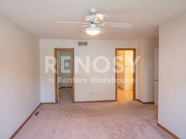 Building Photo - 612 Willoughby Way W