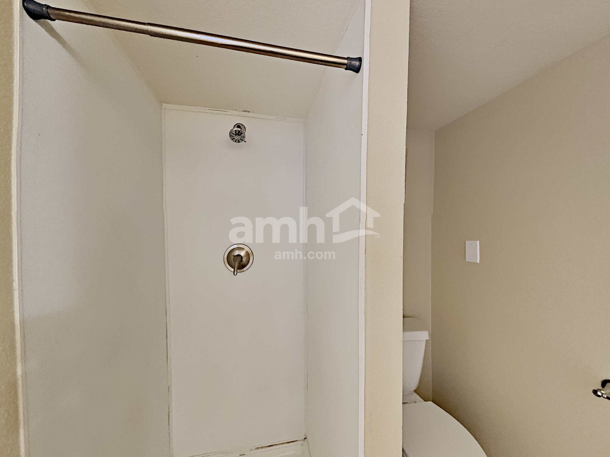 Building Photo - 5060 E 118th Ave