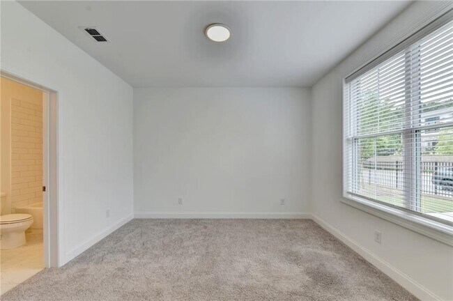 Building Photo - 603 Millcroft Blvd