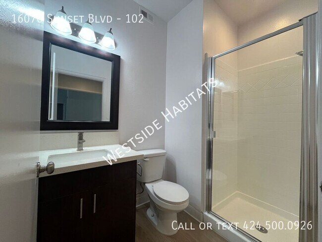 Building Photo - 16070 Sunset Blvd