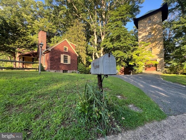 Building Photo - 51 Elfman Dr