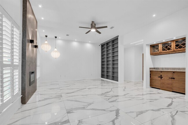 Building Photo - 41 Hickory Oak Dr