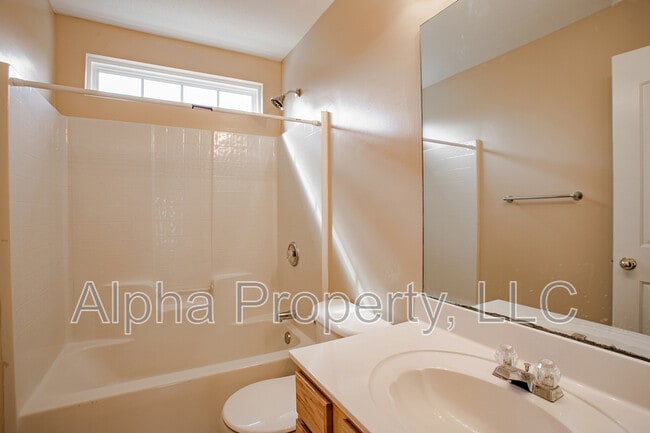 Building Photo - 631 Timber Walk Dr