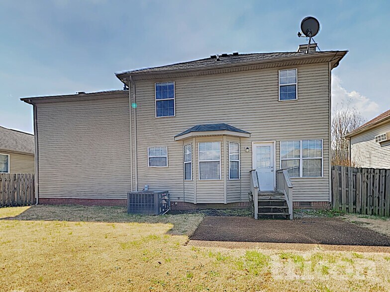 Building Photo - 429 Essex Park Cir