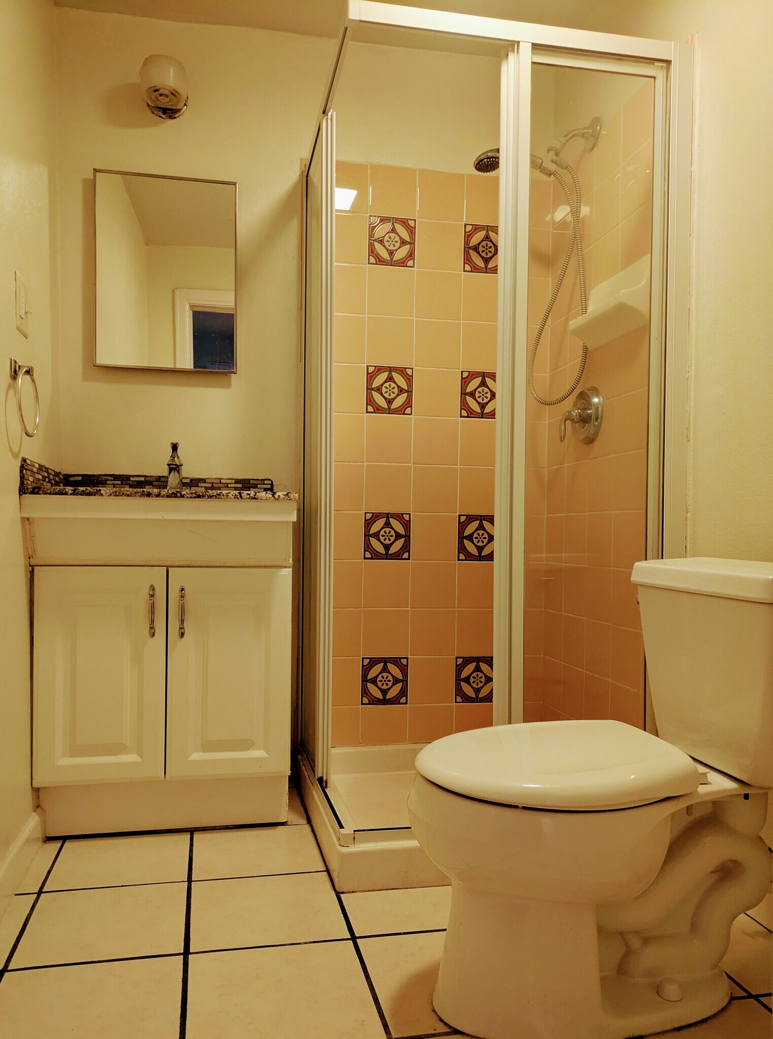 Clean 3/4 bath - 414 N Avenue E Ave