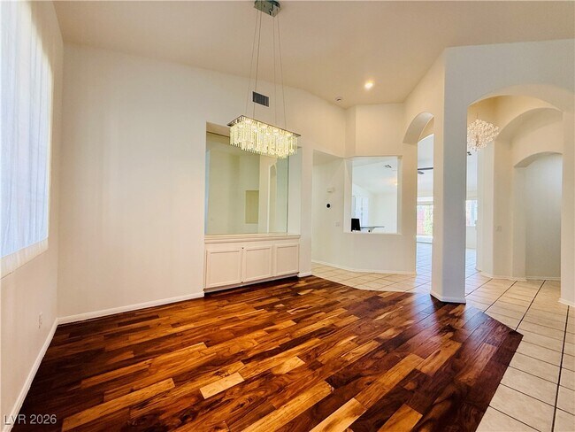 Building Photo - 2547 Serenity Hollow Dr