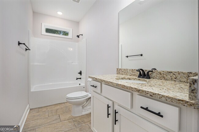 Building Photo - 138 Crestpoint Rd