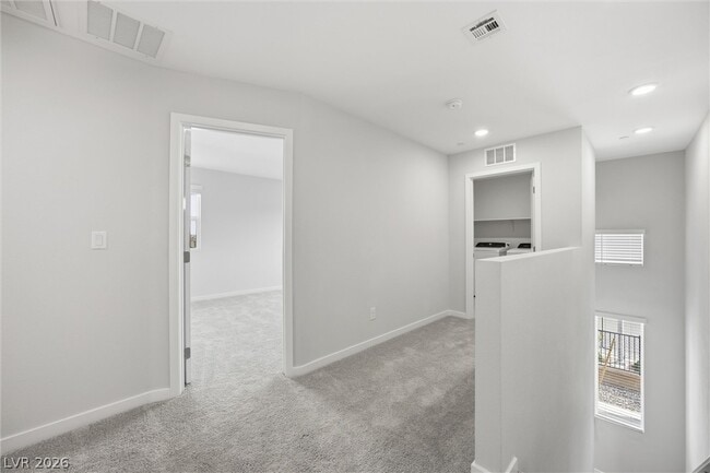 Building Photo - 872 Angwin Ln