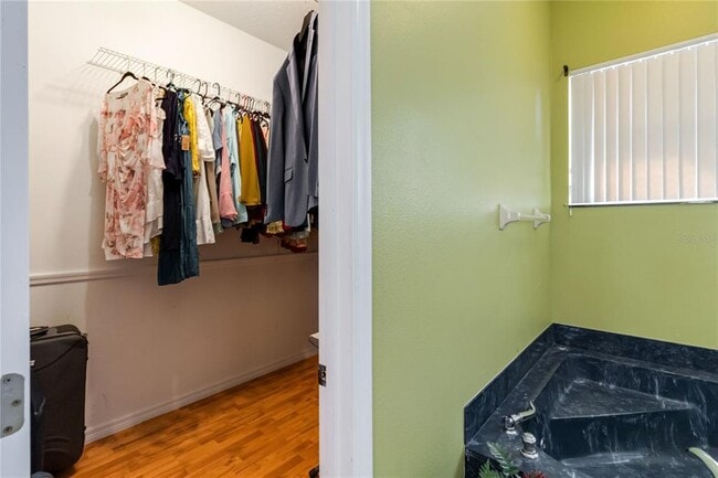 Building Photo - 12134 Shadowbrook Ln