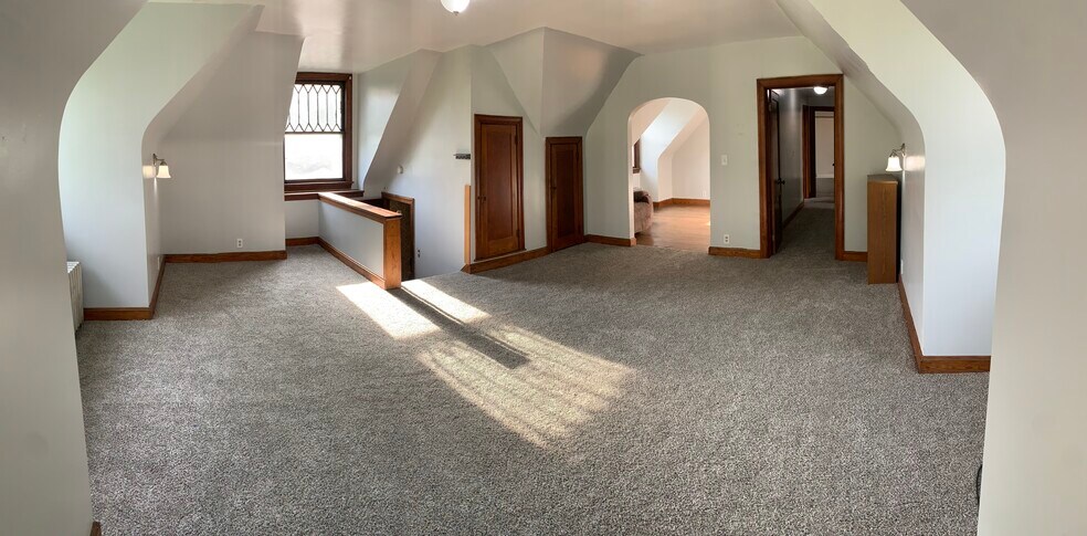 Primary Photo - 135 Ontario St
