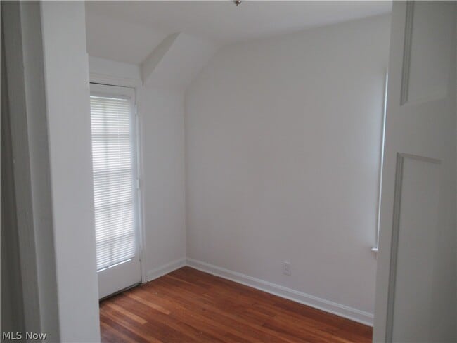 Building Photo - 3824 E Antisdale Rd