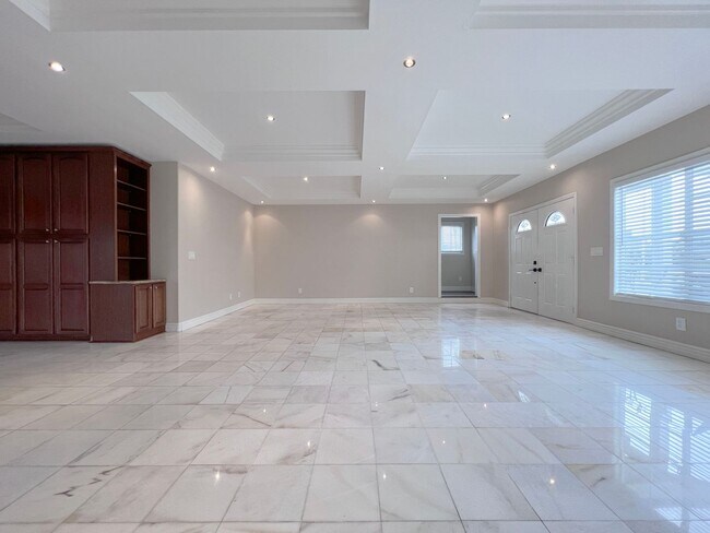 Building Photo - 9362 Leilani Dr